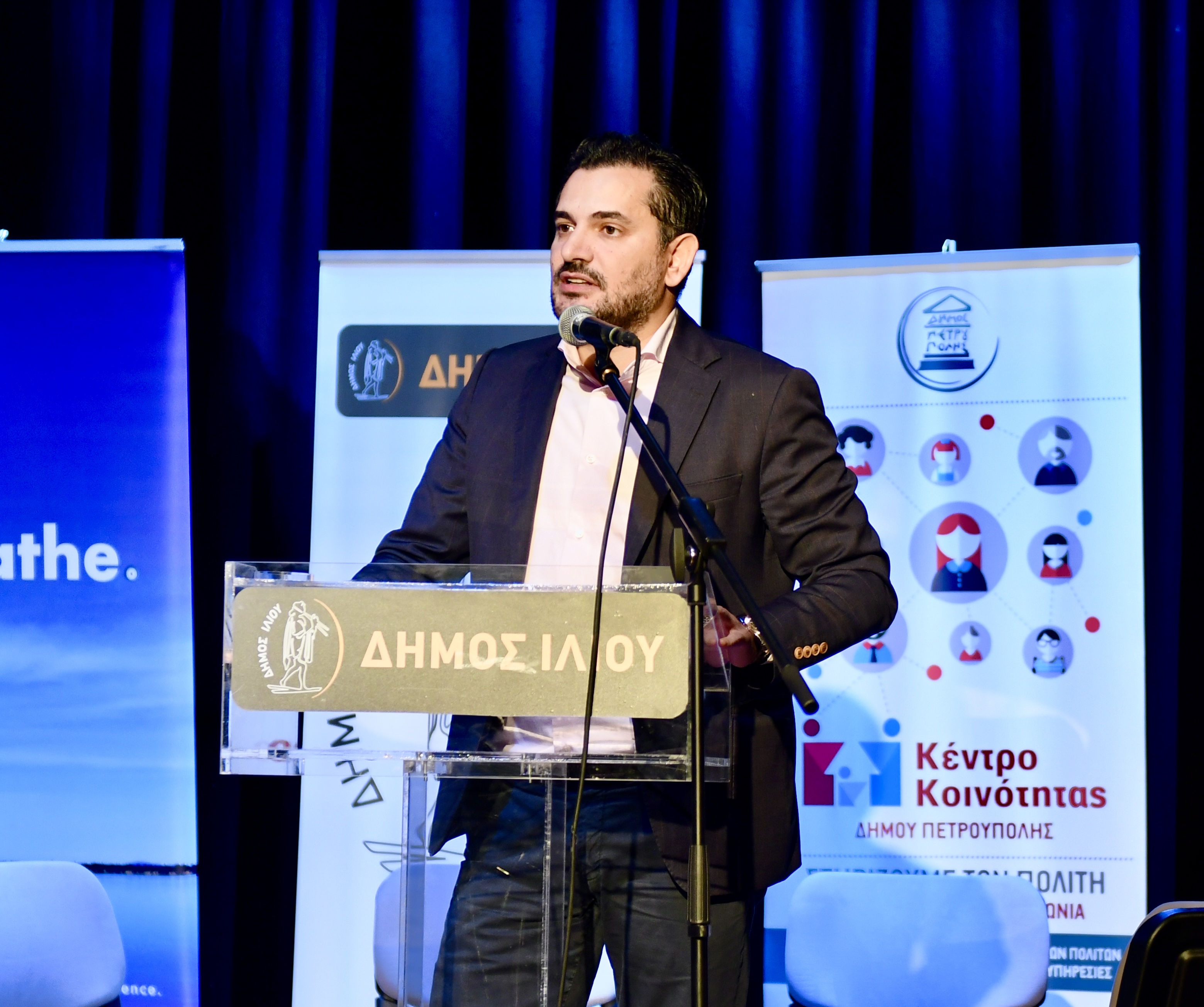Με επιτυχία πραγματοποιήθηκε η διαδημοτική εκδήλωση για την έμφυλη βία στο Ίλιον